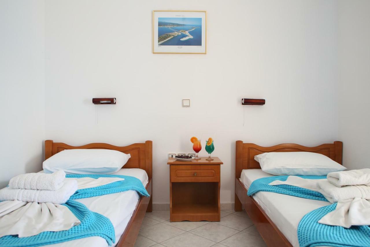 Theocharis Bros - Studios Apartments Áyios Nikítas المظهر الخارجي الصورة