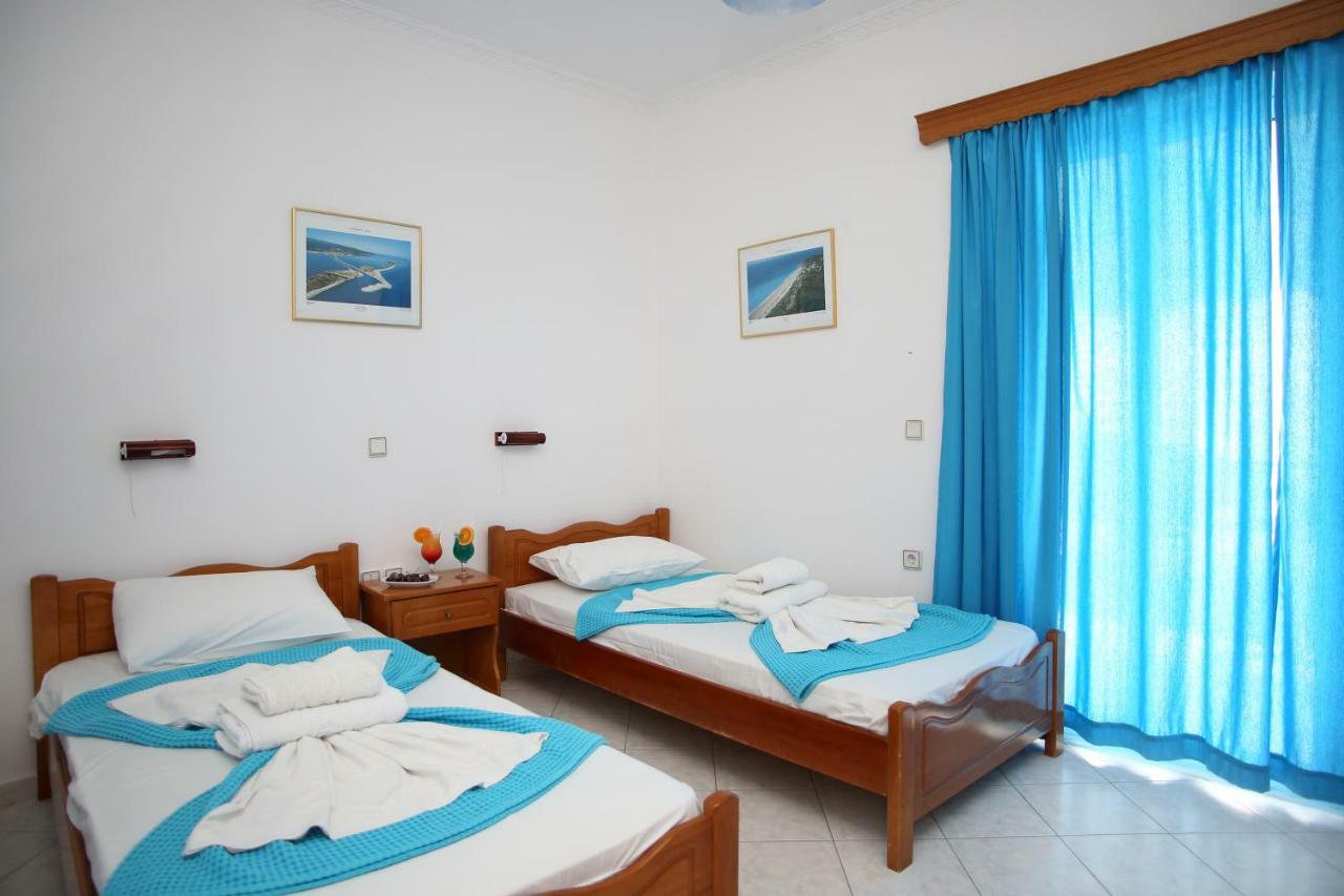 Theocharis Bros - Studios Apartments Áyios Nikítas المظهر الخارجي الصورة