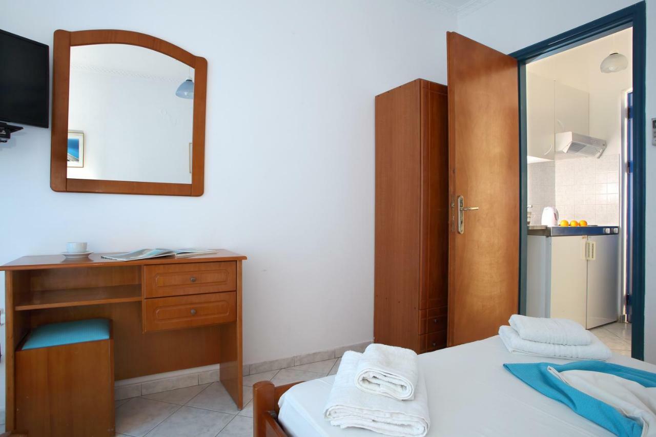 Theocharis Bros - Studios Apartments Áyios Nikítas المظهر الخارجي الصورة