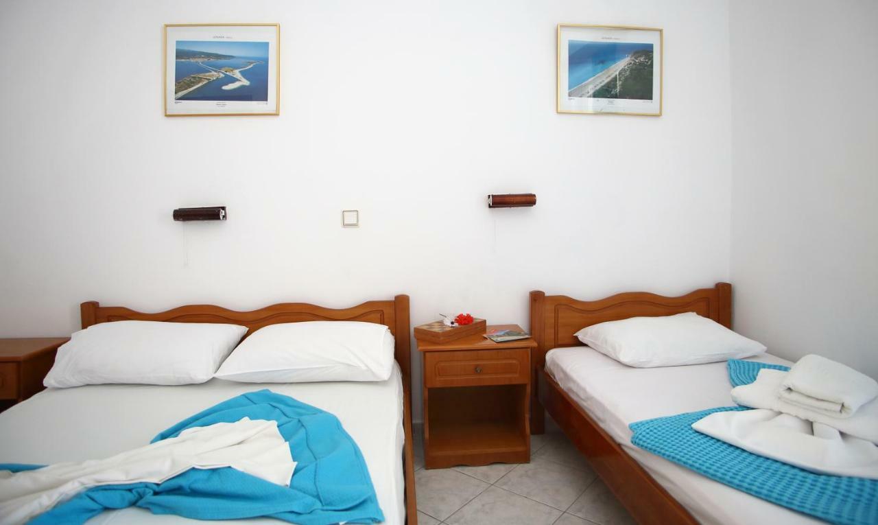 Theocharis Bros - Studios Apartments Áyios Nikítas المظهر الخارجي الصورة