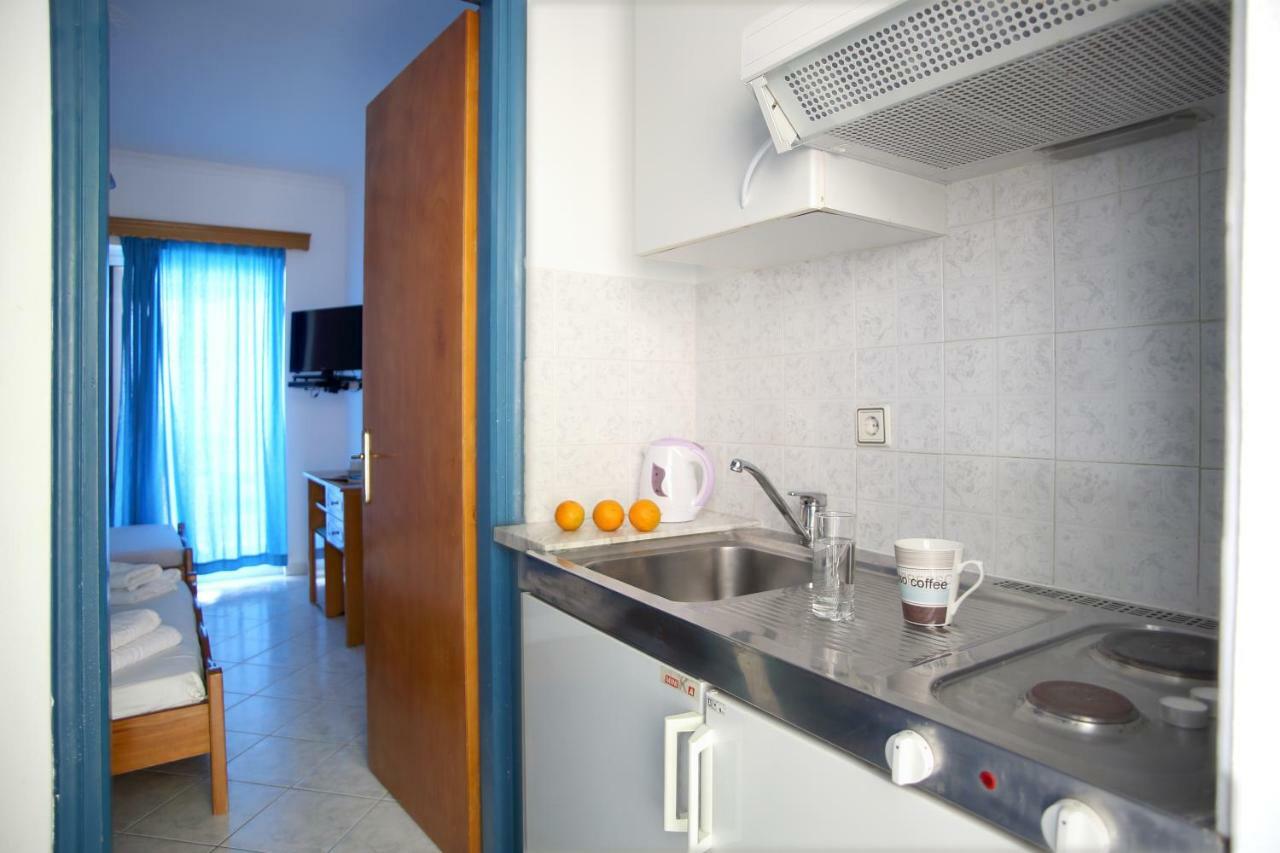 Theocharis Bros - Studios Apartments Áyios Nikítas المظهر الخارجي الصورة