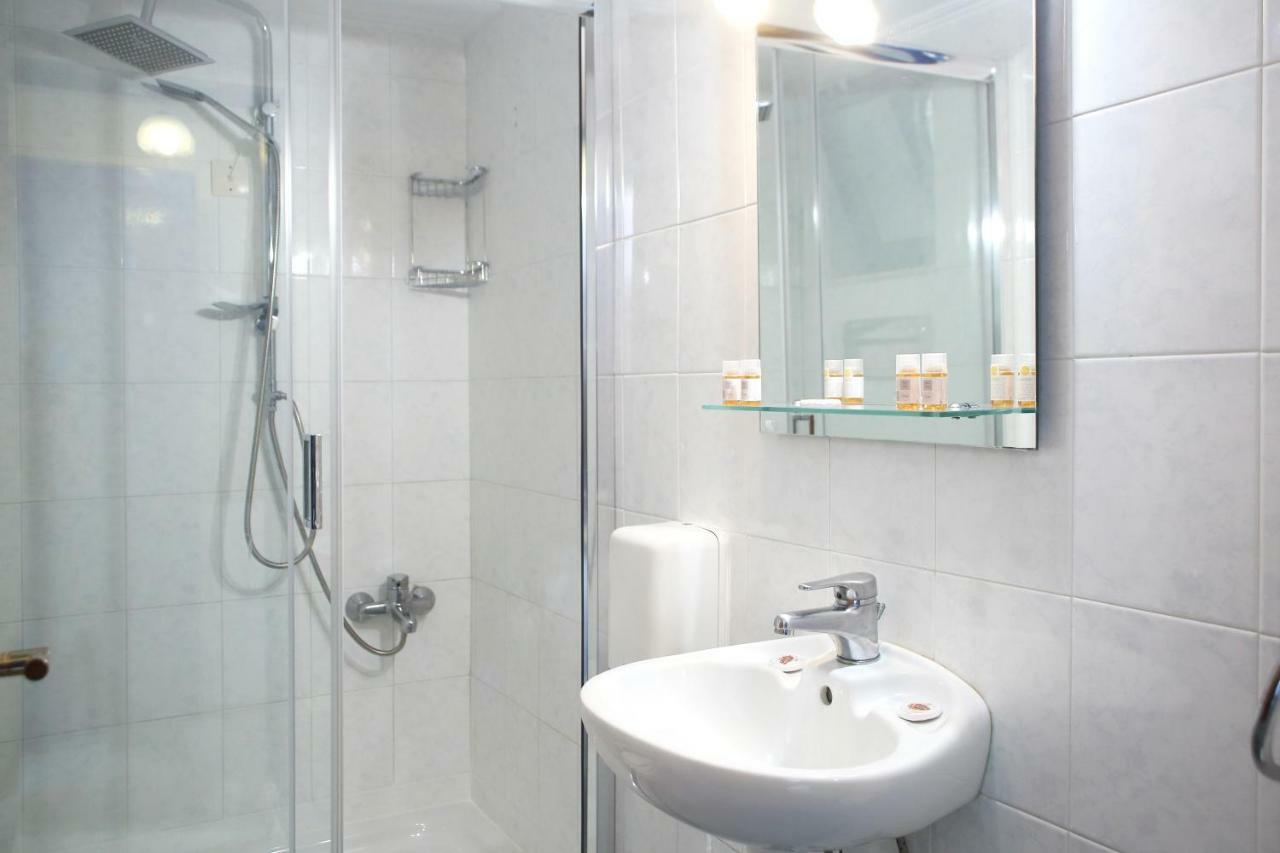 Theocharis Bros - Studios Apartments Áyios Nikítas المظهر الخارجي الصورة